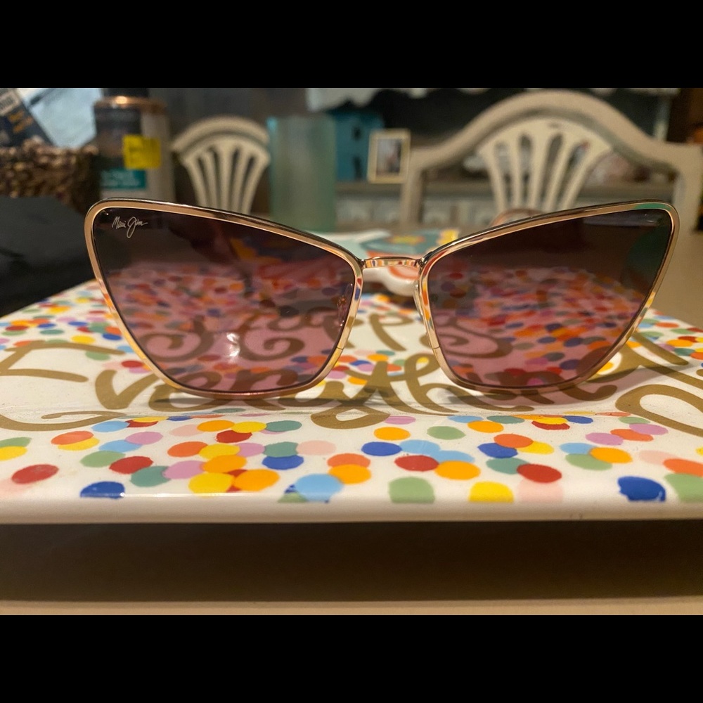 Maui Jim Puakenikeni sunglasses. 🕶🌞